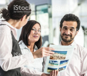 Agence de voyages - Découverte en groupe